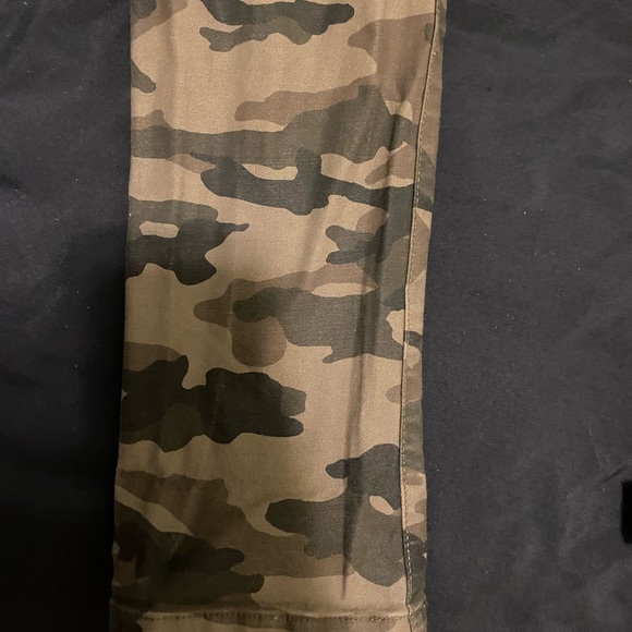 H&M Elasticated Cargo Trouser - Picture 8 of 9